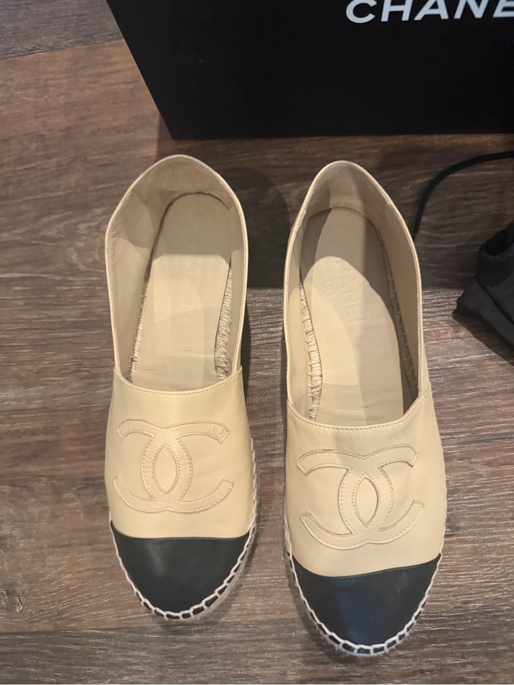 CHANEL Two-Tone Beige and Black Leather Espadrille Slip-Ons